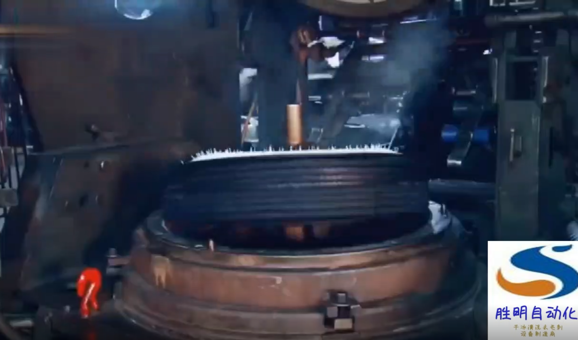 橡胶轮胎热压成型过程